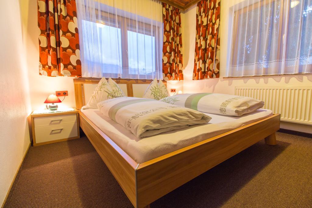 Pension Schweizerhof Waidring Chambre photo