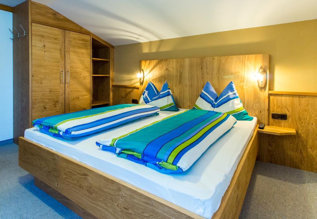 Pension Schweizerhof Waidring Chambre photo